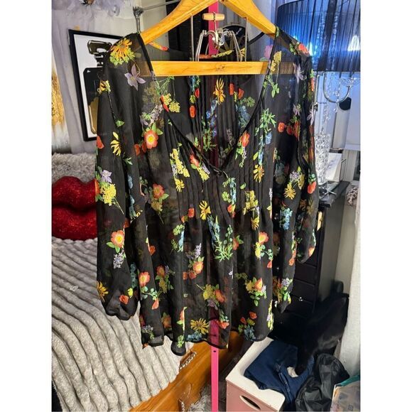 Torrid sheer floral black Long Tunic  harper button front top blouse short plus - Picture 4 of 7